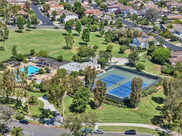 135 Willowbend, Irvine, CA 92612