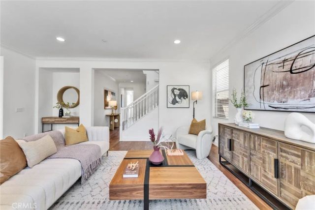 135 Willowbend, Irvine, CA 92612