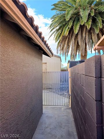 2321 Blackberry Valley Way, Las Vegas, NV 89142