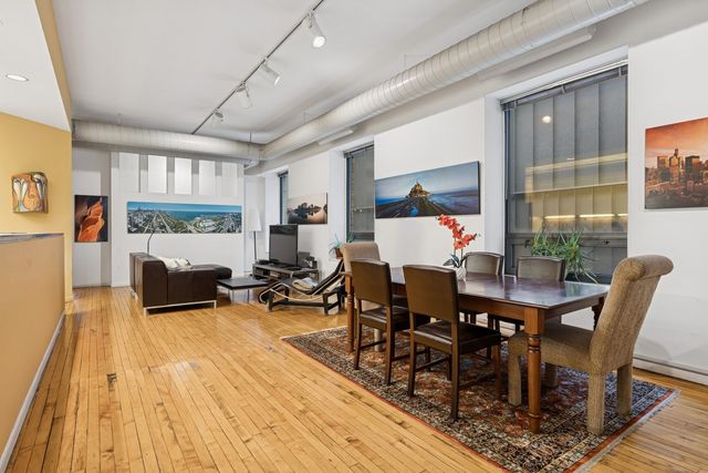 711 N MILWAUKEE Avenue 2, Chicago, IL 60642