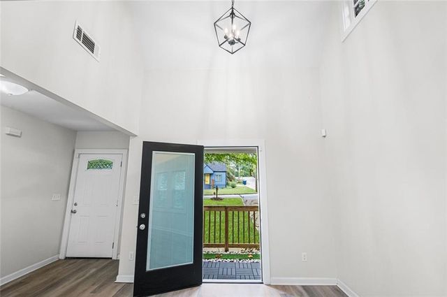 42 Burbank NW Drive, Atlanta, GA 30314