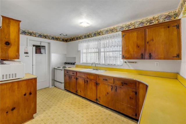 401 S COOPER STREET, New Smyrna Beach, FL 32169