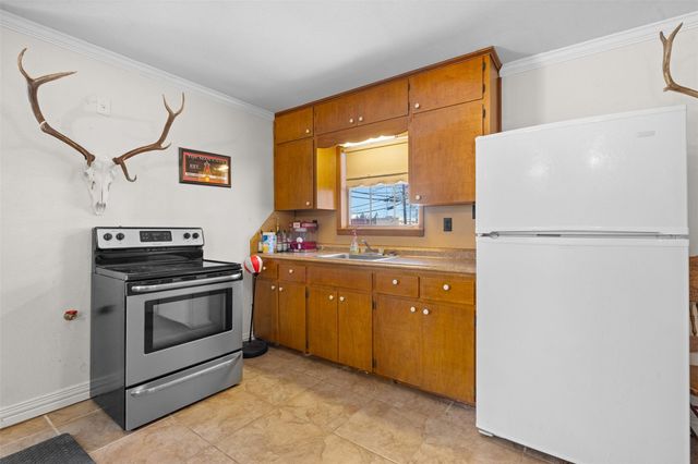 1479 E Hempstead ST, Giddings, TX 78942