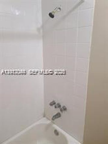 2713 NW 47th Ter 504, Lauderdale Lakes, FL 33313