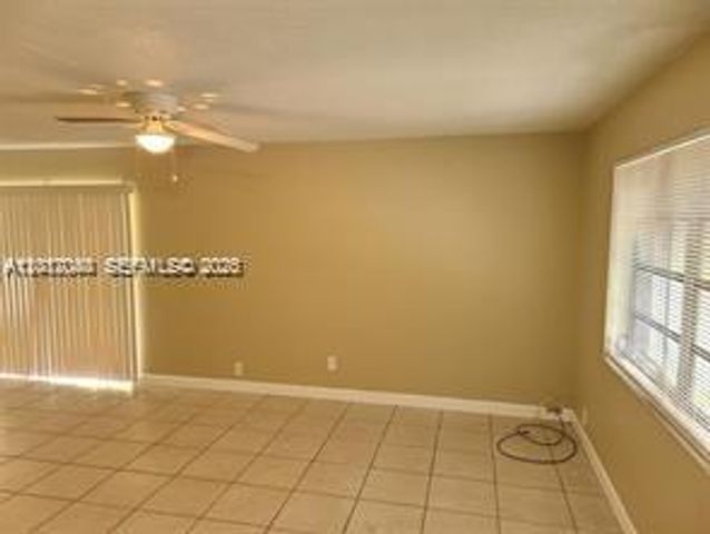 2713 NW 47th Ter 504, Lauderdale Lakes, FL 33313