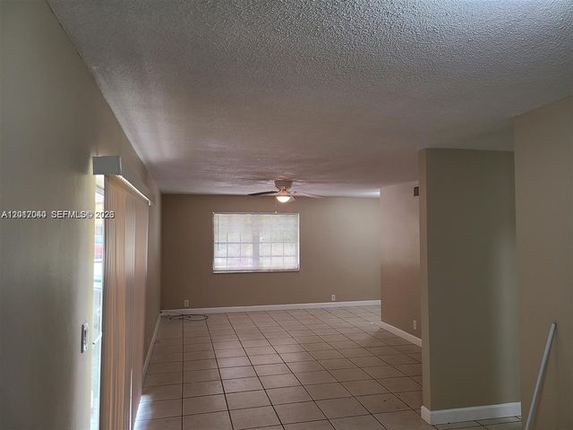 2713 NW 47th Ter 504, Lauderdale Lakes, FL 33313