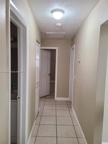 2713 NW 47th Ter 504, Lauderdale Lakes, FL 33313