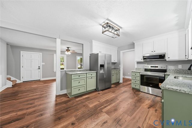 9157 Twin Oaks Rd, Mechanicsville, VA 23116