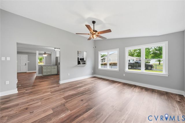 9157 Twin Oaks Rd, Mechanicsville, VA 23116