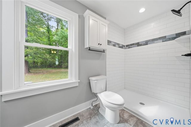 9157 Twin Oaks Rd, Mechanicsville, VA 23116