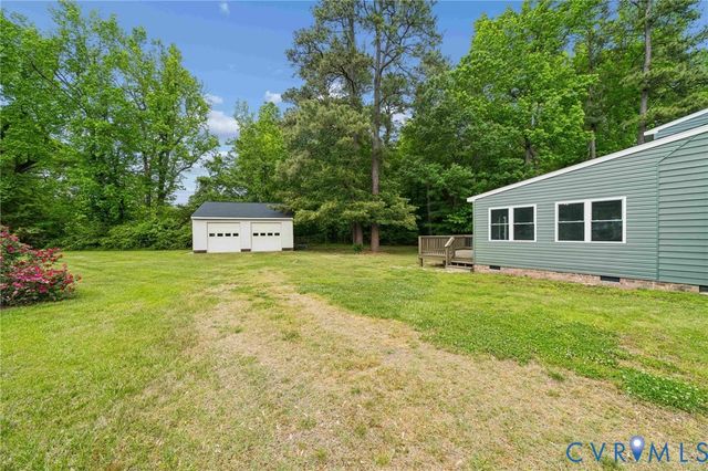 9157 Twin Oaks Rd, Mechanicsville, VA 23116