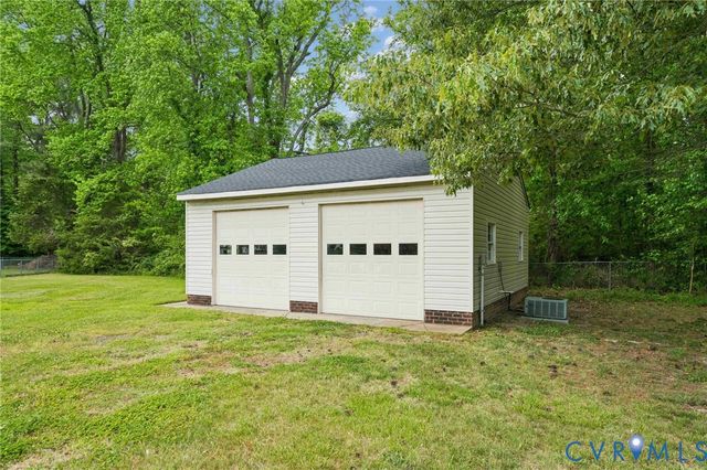 9157 Twin Oaks Rd, Mechanicsville, VA 23116