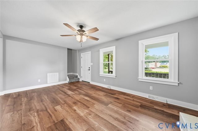 9157 Twin Oaks Rd, Mechanicsville, VA 23116