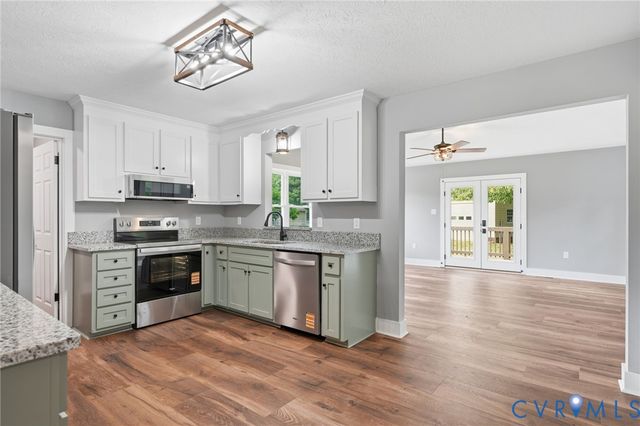 9157 Twin Oaks Rd, Mechanicsville, VA 23116
