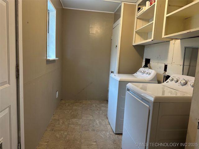 1412 W Vinita, Sulphur, OK 73086