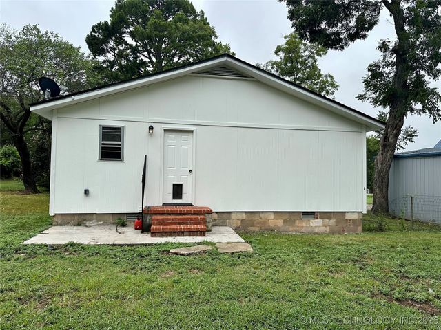 1412 W Vinita, Sulphur, OK 73086