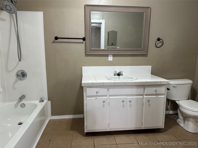 1412 W Vinita, Sulphur, OK 73086