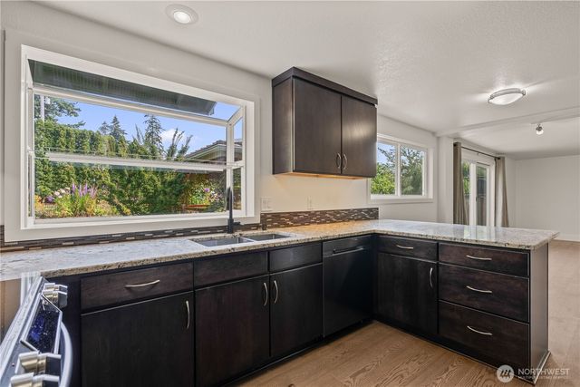 8414 NE 144th Place, Kirkland, WA 98034