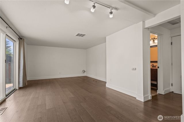 8414 NE 144th Place, Kirkland, WA 98034