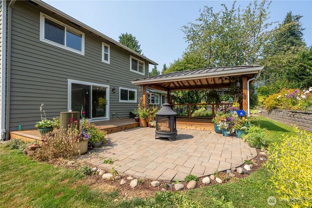 8414 NE 144th Place, Kirkland, WA 98034
