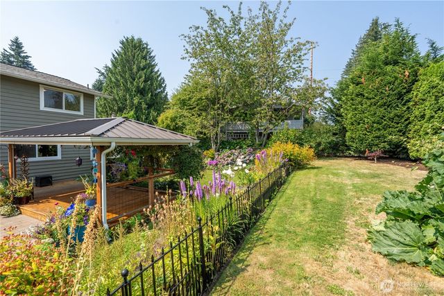 8414 NE 144th Place, Kirkland, WA 98034