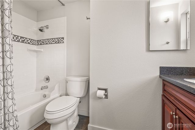 8414 NE 144th Place, Kirkland, WA 98034