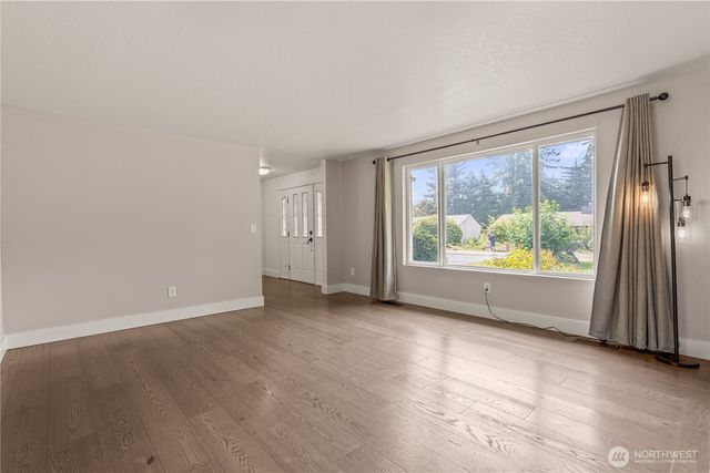 8414 NE 144th Place, Kirkland, WA 98034