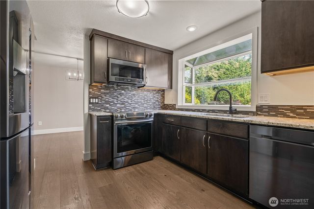 8414 NE 144th Place, Kirkland, WA 98034