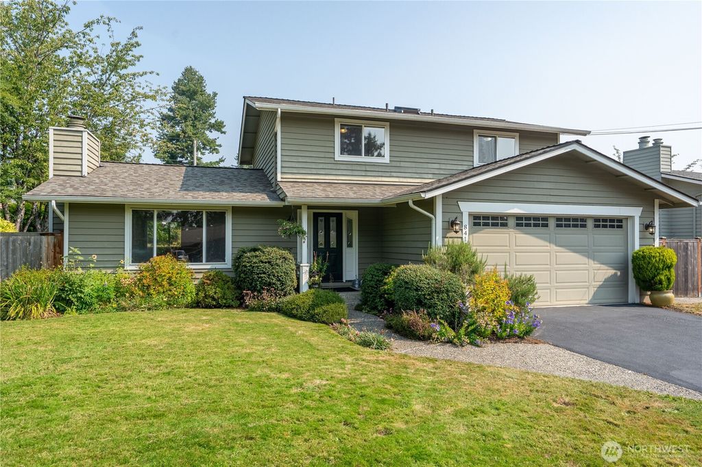 8414 NE 144th Place, Kirkland, WA 98034