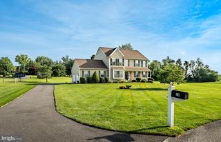14 BURK RD, Cochranville, PA 19330