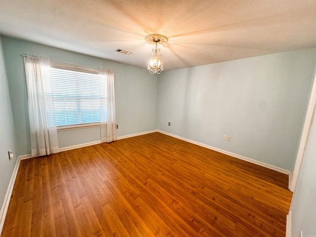 31 River Oaks Trace, Searcy, AR 72143