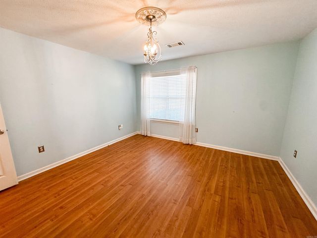 31 River Oaks Trace, Searcy, AR 72143