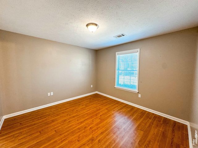 31 River Oaks Trace, Searcy, AR 72143