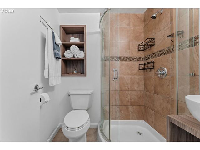 4844 Sw WEMBLEY Pl, Beaverton, OR 97005