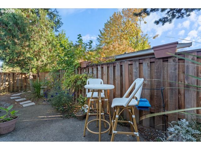4844 Sw WEMBLEY Pl, Beaverton, OR 97005
