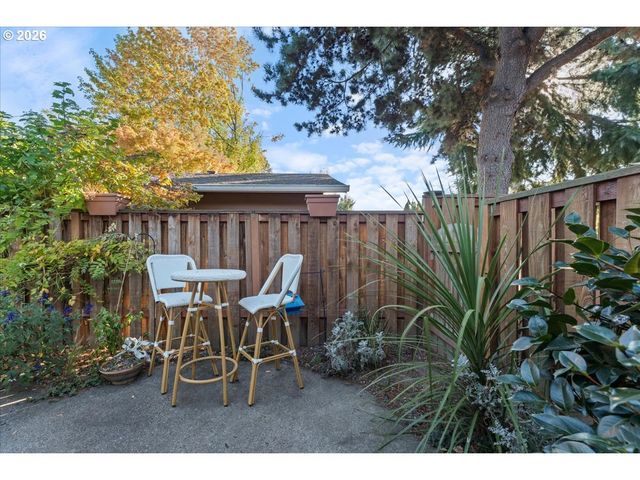 4844 Sw WEMBLEY Pl, Beaverton, OR 97005