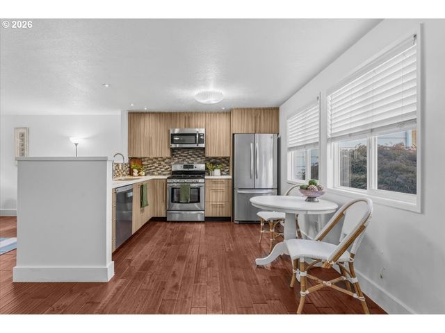 4844 Sw WEMBLEY Pl, Beaverton, OR 97005