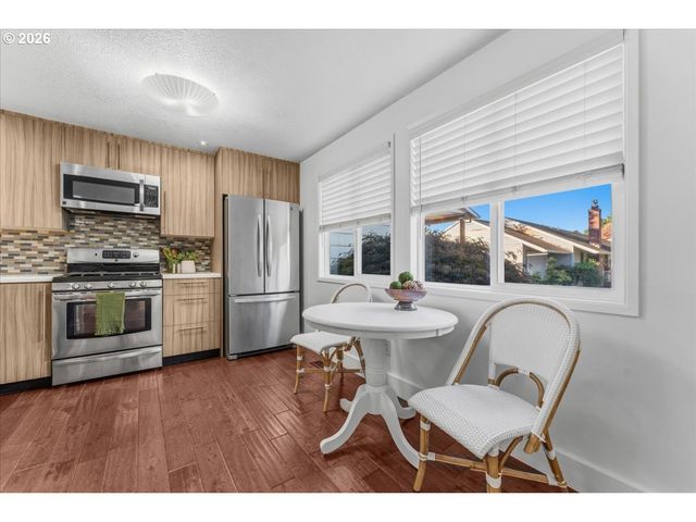4844 Sw WEMBLEY Pl, Beaverton, OR 97005