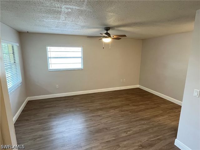 3325 Airport RD N B8, Naples, FL 34105
