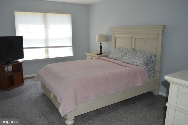 23 SAWGRASS CT, Blackwood, NJ 08012