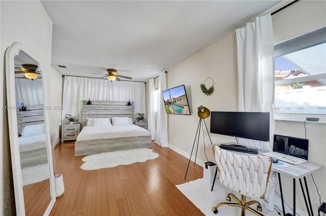 7511 NW 41st St, Coral Springs, FL 33065