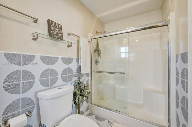 7511 NW 41st St, Coral Springs, FL 33065