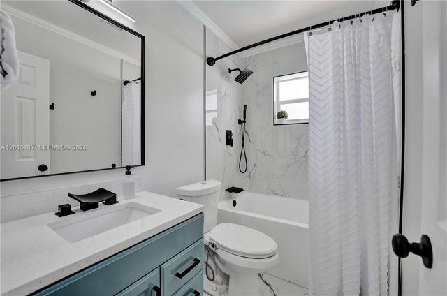 7511 NW 41st St, Coral Springs, FL 33065