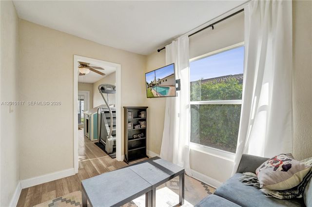 7511 NW 41st St, Coral Springs, FL 33065