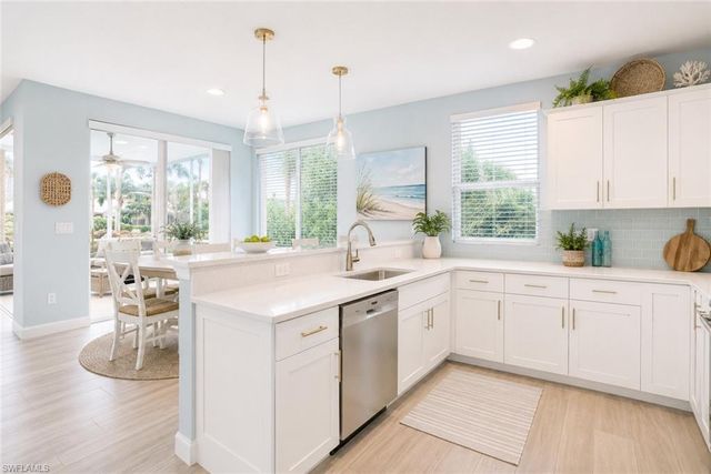 8471 Southbridge DR 4, Estero, FL 33967