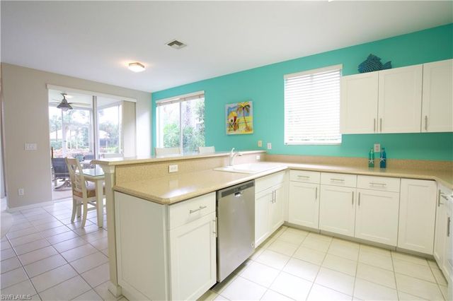 8471 Southbridge DR 4, Estero, FL 33967