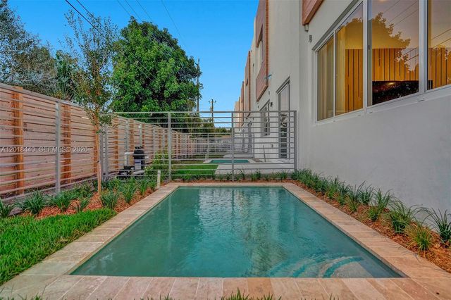 1801 NE 13th St 1829, Fort Lauderdale, FL 33304