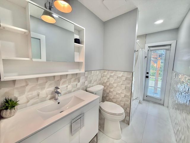 1438 SE Griffin Terrace, Port St. Lucie, Port St Lucie, FL 34952