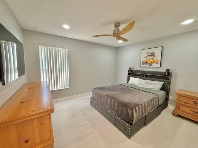 1438 SE Griffin Terrace, Port St. Lucie, Port St Lucie, FL 34952