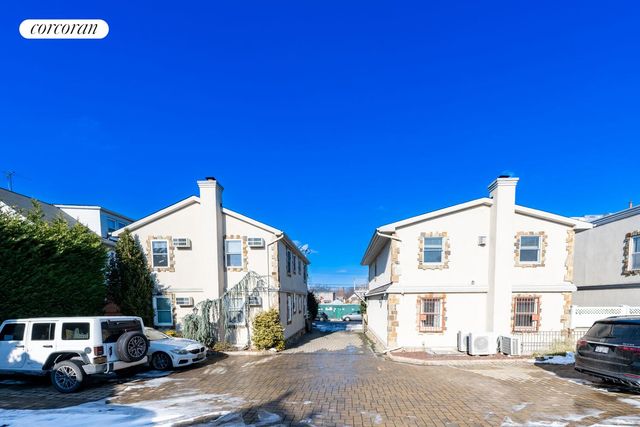 162-12 77TH Road, New York City, NY 11366